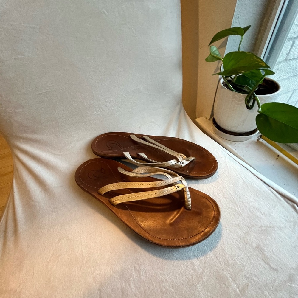 OluKai Tan and Cream Women's Sandals